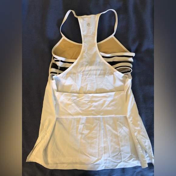 Lululemon amped tank size 8 - Picture 2 of 3